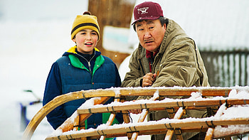 Big Miracle movie, AR game, Interactive experience, Engaging storyline HD wallpaper