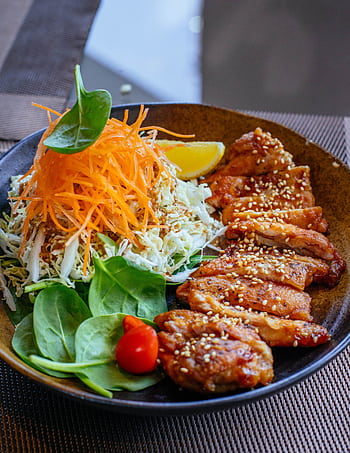 Vibrant Asian salad with grilled chicken, perfect for healthy eating enthusiasts. HD phone wallpaper