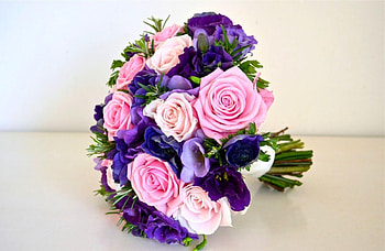 Flowers, Roses, Greens, Bouquet, Handsomely, It's Beautiful HD wallpaper