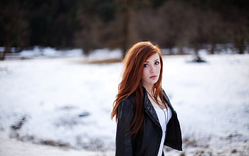 Redhead Women Leather Jacket In Winter Outdoors, redhead, girls, model, outdoors HD wallpaper
