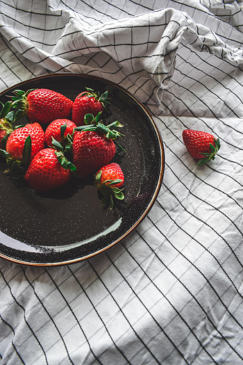 Food, Strawberry, Cloth, Fruit, Dish HD phone wallpaper