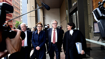 Geoffrey Rush, Libel case, Half a million damages HD wallpaper