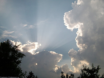 Clouds with Silver Lining, clouds, silver lining, inspirational, sun rays HD wallpaper