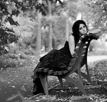 In THE PARK, graphy, bw, dreamy, woman, park, beauty HD wallpaper