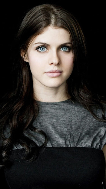 Alexandra Daddario, Actress HD phone wallpaper