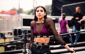 Dua lipa, English, pretty singer, 2018 HD wallpaper
