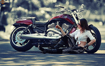 Woman and a Harley-Davidson Motorcycle , Woman , Harley-Davidson - Motorcycles no. HD wallpaper