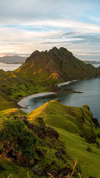 Komodo Island, Sunset at Padar Island, Labuan Bajo, Indonesia HD phone wallpaper