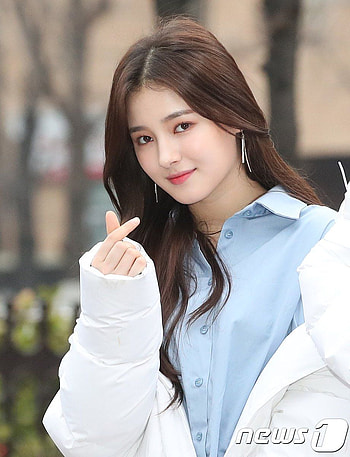 According to Google, MOMOLAND's Nancy Is 53 Years Old HD phone wallpaper