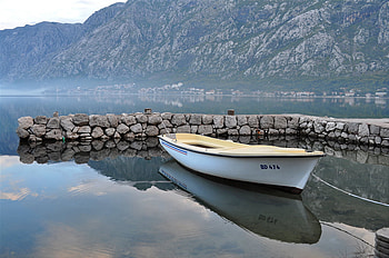 Beautiful place, peacefull, colors, beautiful, rocks, silence, summer, background, lake water, reflection, personal, boats, clouds, personal boats, sky, mountains HD wallpaper