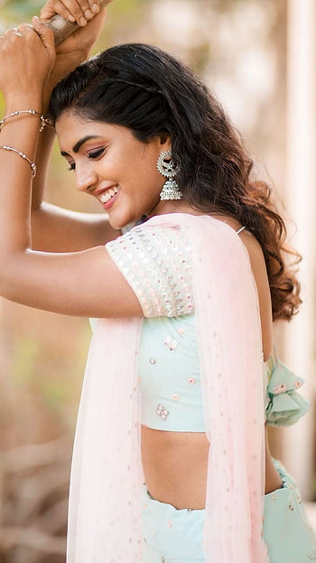 Eesha rebba, telugu actress, saree beauty HD phone wallpaper