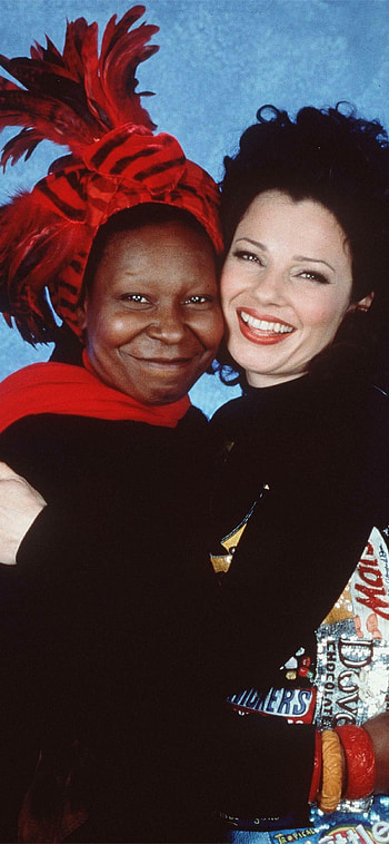 Whoopi Goldberg, Talented actress, Captivating roles, Stunning visuals HD phone wallpaper