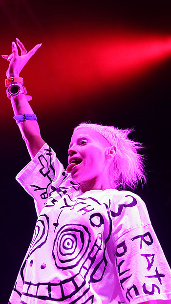 Music by Yolandi Visser, Energetic performances, Unique style, Captivating vocals HD phone wallpaper