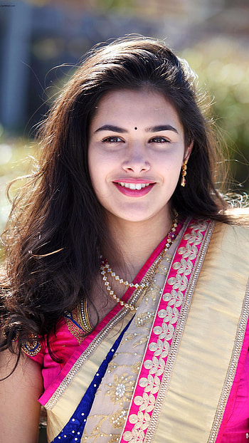 Divi prasanna, telugu actress, saree lover HD phone wallpaper
