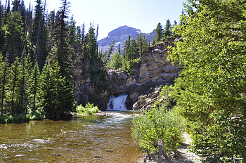 Water From Rock, river, watercomingoutofcave, creek, waterfalls, montana, green, clearwater, forest, stream HD wallpaper