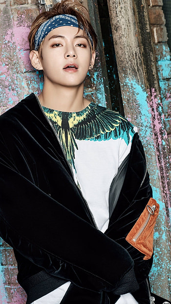 Bts V, Kim Taehyung Singer HD phone wallpaper