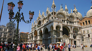 St. Mark's Basilica, St. Mark's Square accommodation, Venice holiday, Affordable stay HD wallpaper