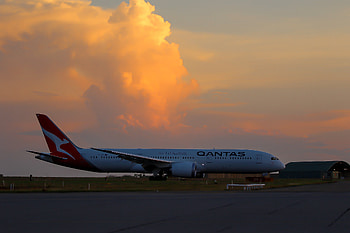 Qantas, Repatriation flight, Record-breaking HD wallpaper