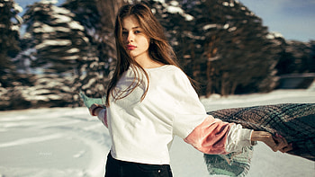 Outdoor, open arms, cute woman, girl model HD wallpaper