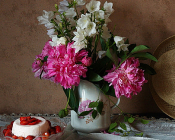 Still life, vase, flowers, food, cake HD wallpaper