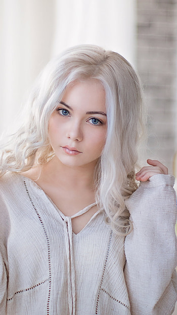 depth of field, blue eyes, white hair, woman, model HD phone wallpaper