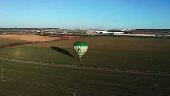 Air sports, Drone orbiting, Hot air balloon, Spring HD wallpaper