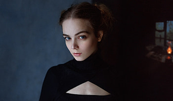Blue eyes, stare, beautiful, pretty woman HD wallpaper