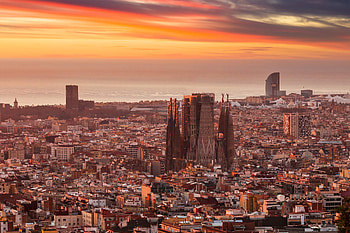 Barcelona Skyline, Barcelona lawyers, Navas & Cus Lawyers HD wallpaper