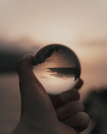 Reflection, Hand, Miscellanea, Miscellaneous, Ball, Illusion, Crystal Ball HD phone wallpaper
