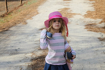 little girl, childhood, blonde, graphy, cute, baby, fair, beauty, nice, Nexus, kid, adorable, bonny, Hat, sweet, white, Belle, girl, beautiful, people, little, Standing, comely, pink, Fun, sightly, pretty, face, lovely, dainty, pure, child HD wallpaper