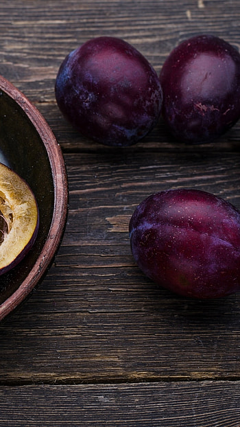 Plum fruit background, , Yl computing HD phone wallpaper