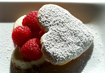 sugar, cookie, sweets, raspberries HD wallpaper