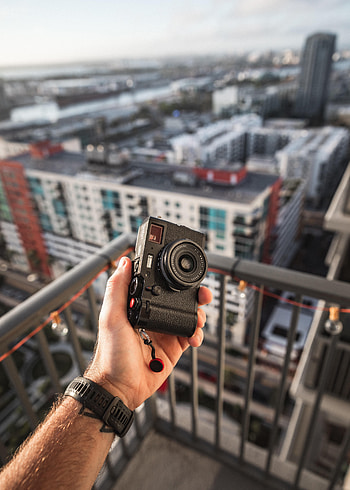 City, Building, Hand, Miscellanea, Miscellaneous, Roof, Camera, Roofs HD phone wallpaper