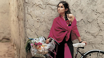 Nelly Furtado and her bicycle, sexy, teen, hot, cute, girl HD wallpaper
