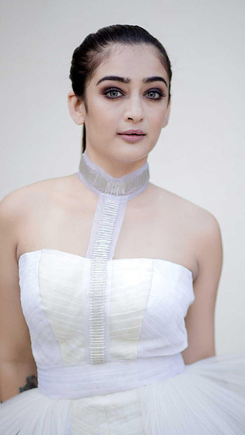 Akshara Hassan, multilingual actress, beautiful HD phone wallpaper
