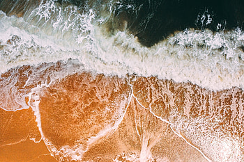 Green ocean, beach, aerial view HD wallpaper