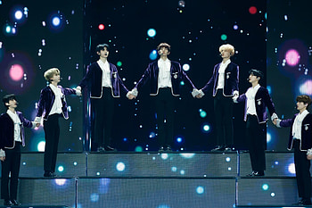 ENHYPEN, Rising K-pop group, Dynamic stage performances, Captivating music HD wallpaper
