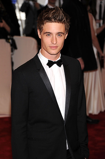 Max Irons, Un attore da favola HD phone wallpaper