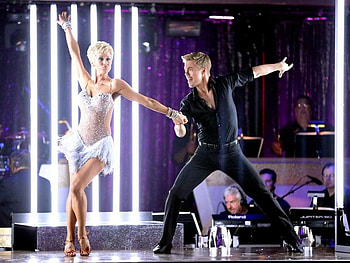 Kellie Pickler & Derek Hough - DWTS Winners, Pickler, Kellie Pickler, dancer, Derek, Derek Hough, Hough, singer, Kellie HD wallpaper