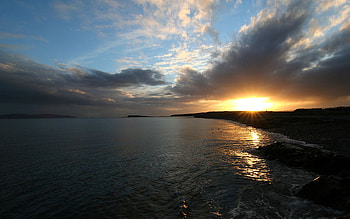of a beautiful Sunset, sea, skies, , beautiful, sunrise, nature, sun, sunset, ocean HD wallpaper