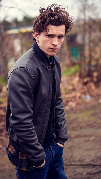 Tom Holland, Hero HD phone wallpaper