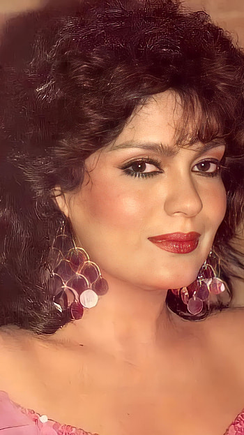 Zeenat Aman, bollywood actress HD phone wallpaper
