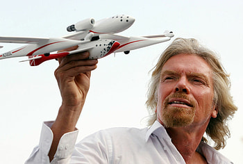 Richard Branson, Business tycoon, Iconic personality, Global influencer HD wallpaper