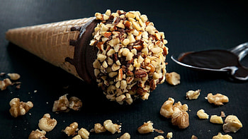Ice Cream cone backgrounds, , Colorful and creamy, Sugar- dessert HD wallpaper