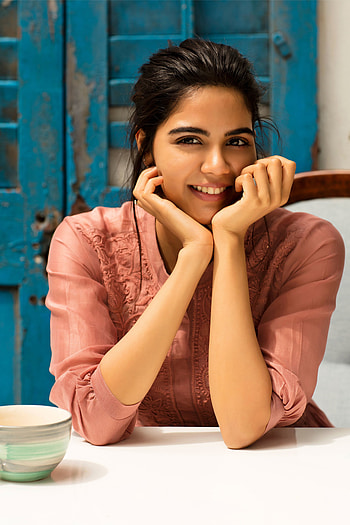 Kalyani Priyadarshan, actress, tamil, hridayam, mollywood, heroine, marakkar, telugu HD phone wallpaper