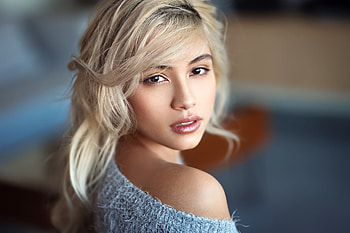 Blonde, woman, cutie, brown eyes HD wallpaper