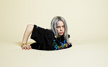 Billie Eilish, Chessmaster , Intellectual charm, Checkmate HD wallpaper