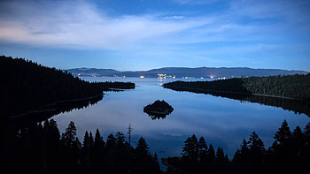 Night time lapse graphy, Emerald Bay, South Lake Tahoe, Tranquil ambiance HD wallpaper