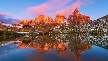Lake in the Dolomites, Italy, house, peaks, colors, rocks, reflections, south tyrol, clouds, sky, water, mountains, sunset HD wallpaper