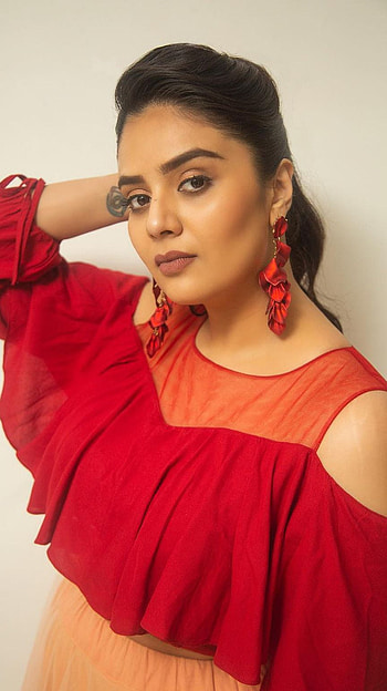 Sreemukhi, telugu actress, model HD phone wallpaper